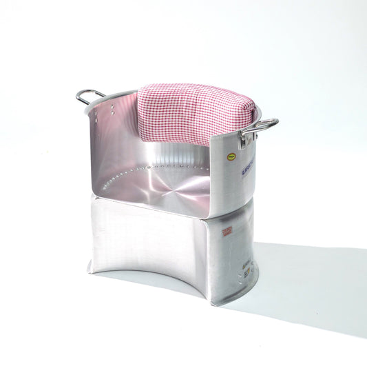 Handi Chair by Saym Hussain